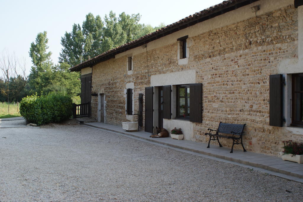Le Moulin De Champagne Panzió Viriat Kültér fotó