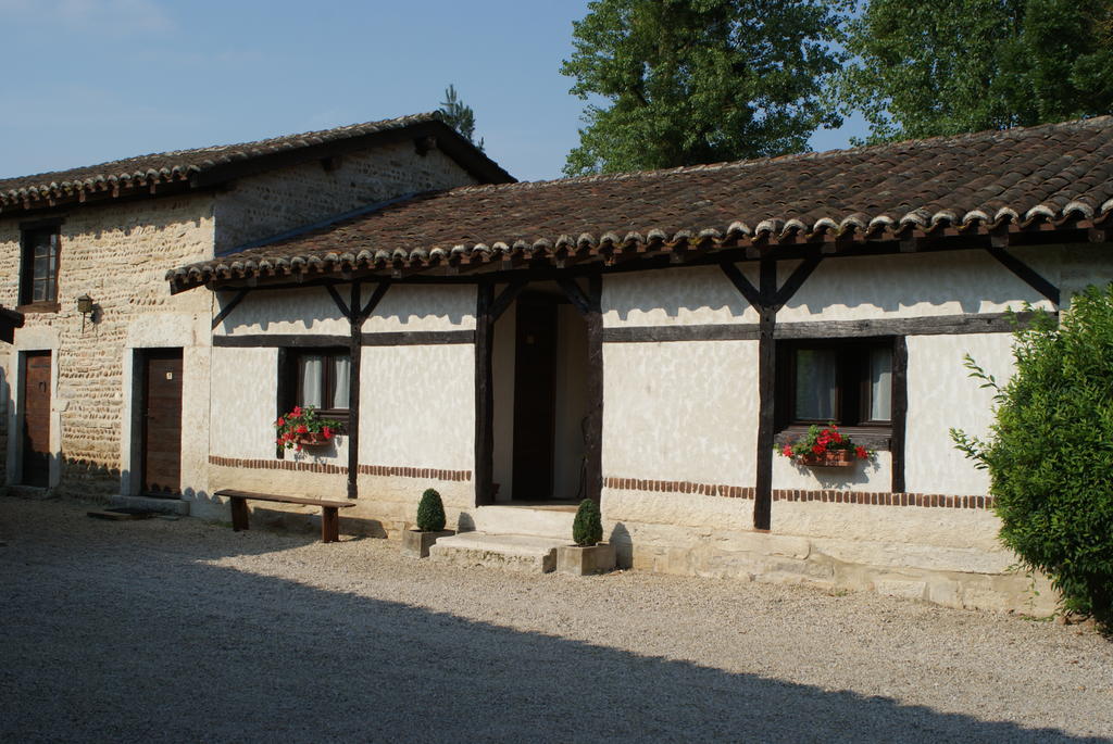 Le Moulin De Champagne Panzió Viriat Kültér fotó