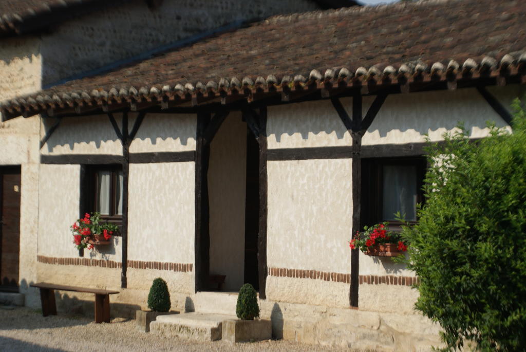 Le Moulin De Champagne Panzió Viriat Kültér fotó